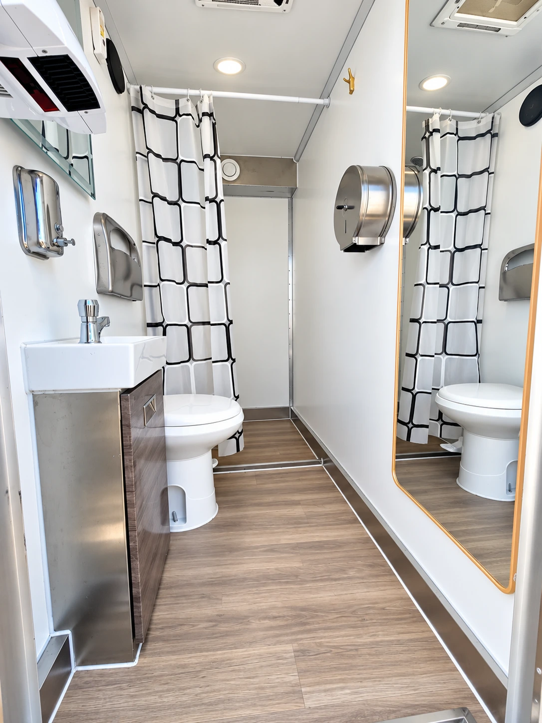 13ft Luxury Shower-Restroom Combination Trailer (3 Stalls) 30ft temporary shower restroom trailer interior