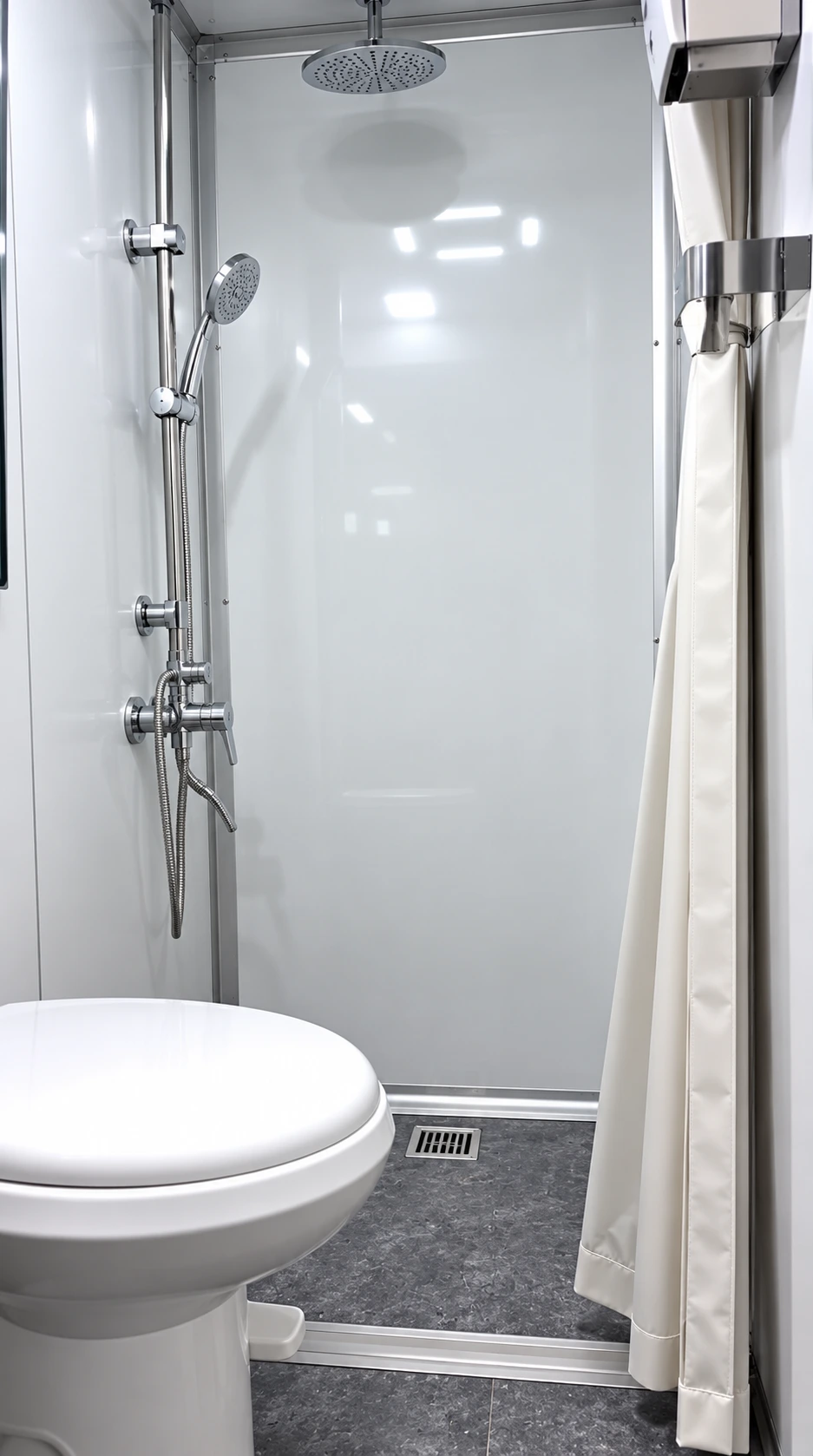 22ft Luxury Shower-Restroom Combination Trailer (6 Stalls) luxury 6 stall shower restroom trailer entry steps