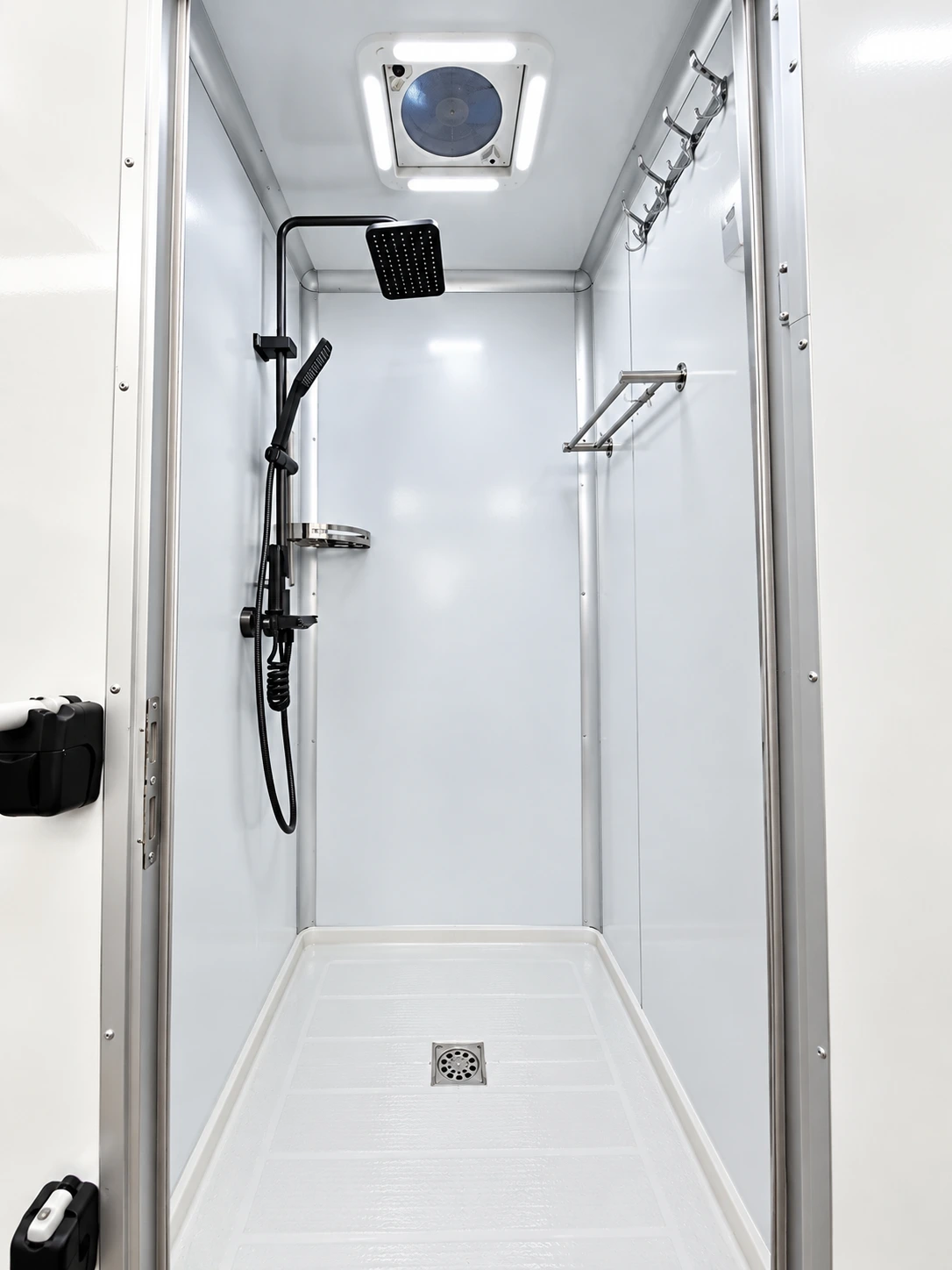 20ft Shower Container (5 Stalls) mobile shower trailer wash station